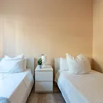 Апартаменти Malagasuite Costa Sol Oasis *