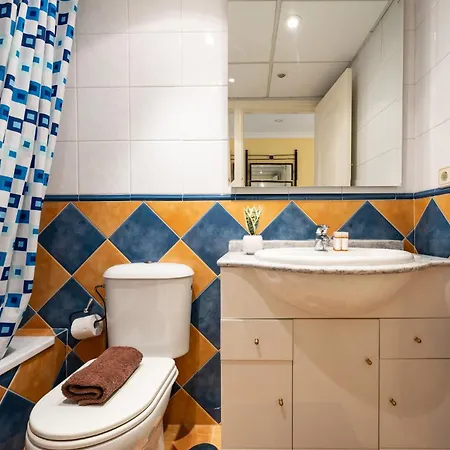 Malagasuite Costa Sol Oasis Апартаменти *