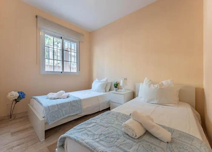 Malagasuite Costa Sol Oasis * טורמולינוס